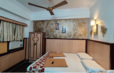 Budget Hotels in Chennai   Hotel Mallika Residency near US Consulate and Chennai Railway Station | Deluxe AC Room